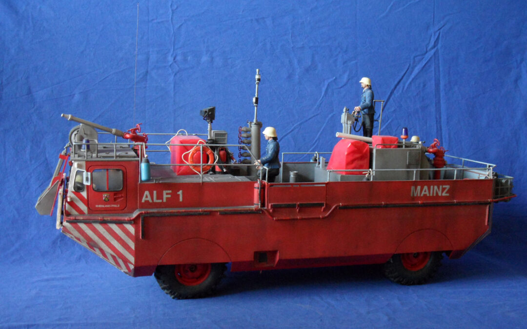 Amphibisches Löschfahrzeug ALF 1